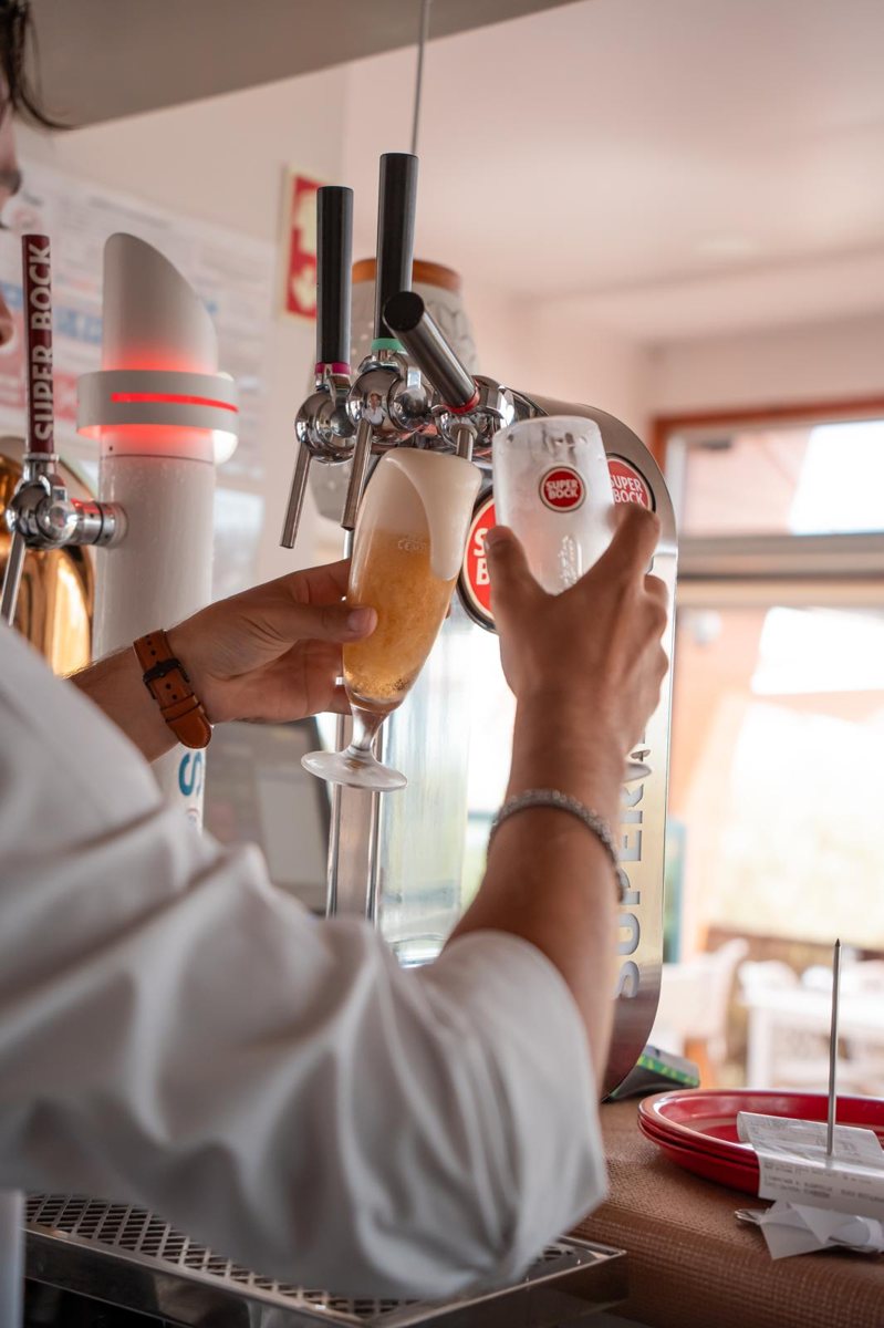 A cerveja tirada na pressão do Lounge